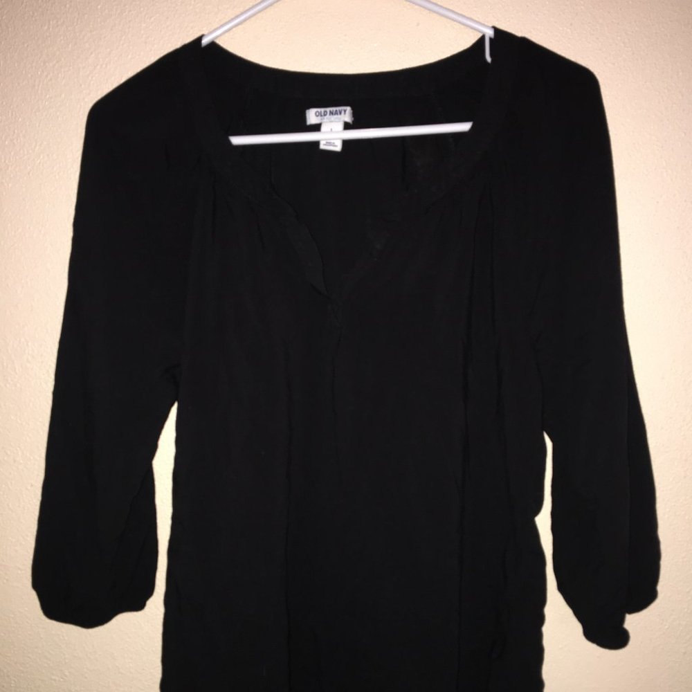 Old Navy black top.